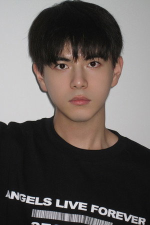 吕思瞳 profil kép