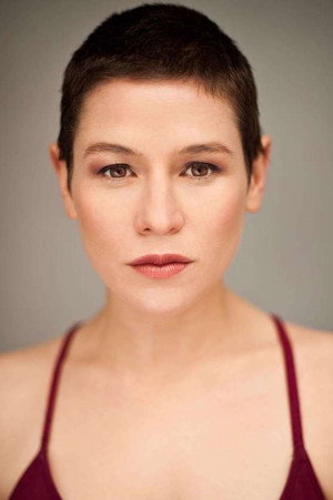 Yael Stone profil kép