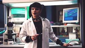 NCIS: Tengerészeti helyszínelők 1. évad Ep.17 Az igazság odaát van