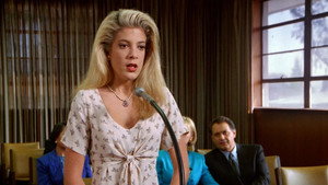 Beverly Hills, 90210 3. évad Ep.28 28. epizód