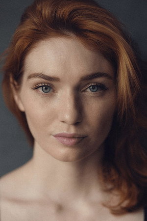 Eleanor Tomlinson profil kép
