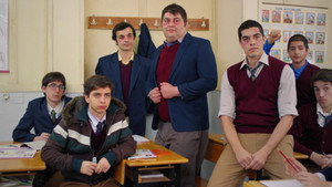 Boynu Bükükler kép
