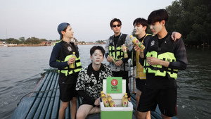 High Season แคมป์ซ่าฮาทุกฤดู kép