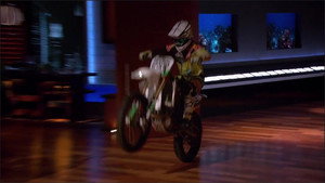 Shark Tank 7. évad Ep.8 8. epizód