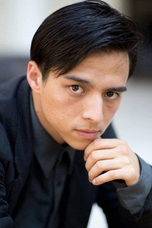 満島真之介 profil kép