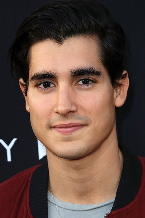 Henry Zaga profil kép