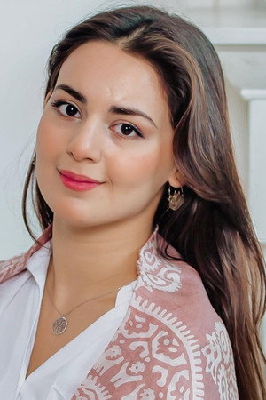 İranə Kərimova profil kép