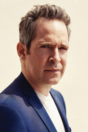 Tom Hollander profil kép