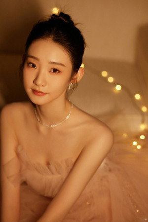 张艺凡 profil kép