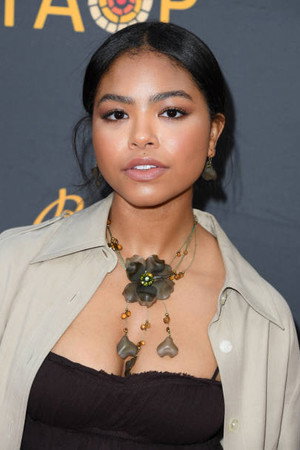 Navia Robinson profil kép