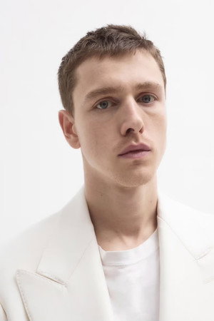 Harris Dickinson profil kép