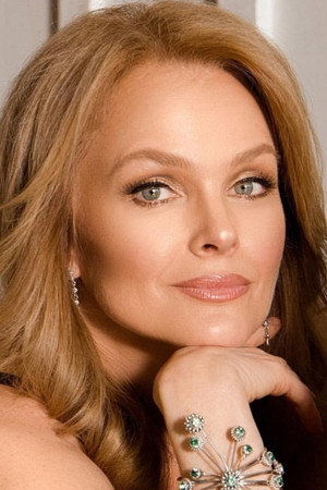 Dina Meyer profil kép