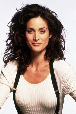 Carrie-Anne Moss profil kép