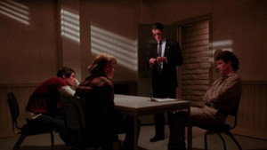 Twin Peaks 1. évad Ep.2 Nyomok a semmibe