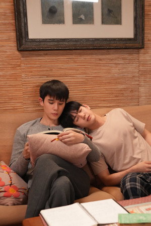 ทำนายทายทัพ poszter