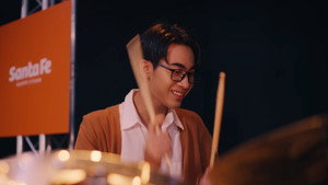 ขอฟังอีกครั้งเพลงรักของเธอ kép