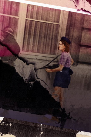 Female Spies: Courage and Espionage in WWII poszter