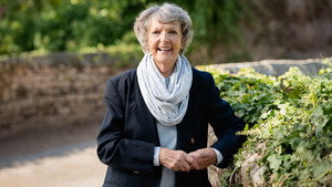 Saving Country Houses with Penelope Keith kép