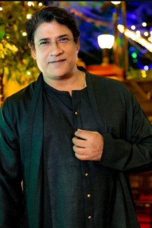Debraj Mukherjee profil kép
