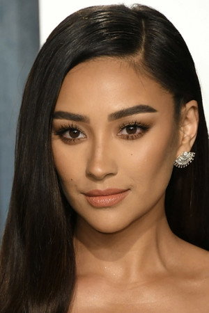 Shay Mitchell profil kép