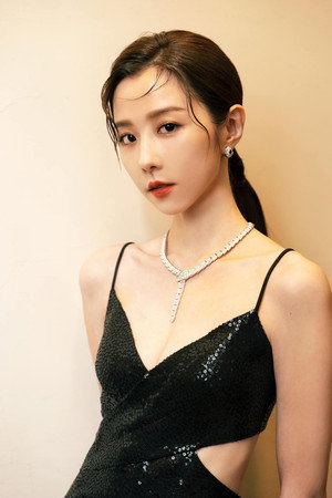 邵雨薇 profil kép