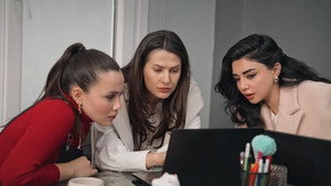 Biz Bir Aileyiz 1. évad Ep.5 5. epizód
