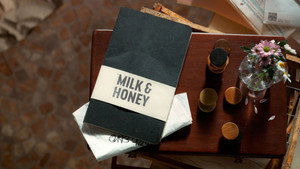 Milk & Honey kép