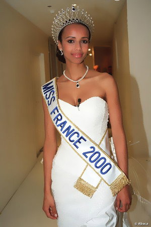 Miss France 13. évad (1999-12-11) poszter