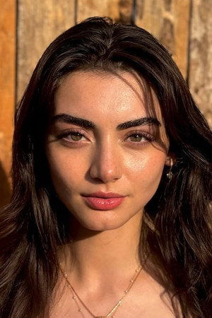 Özge Törer profil kép