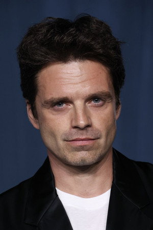 Sebastian Stan profil kép