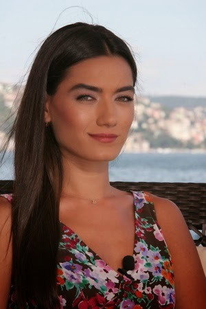 Hande Subaşı profil kép