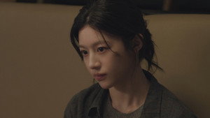 모두가 자신의 무가치함과 싸우고 있다 kép