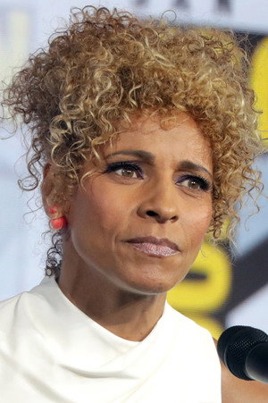 Michelle Hurd profil kép