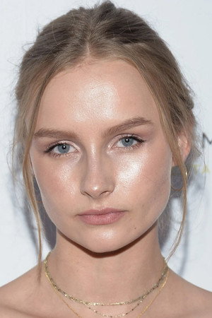 Olivia DeJonge profil kép