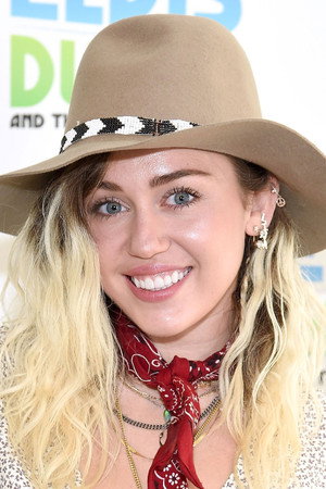 Miley Cyrus profil kép