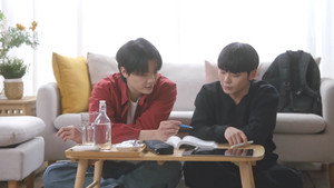 체크 남방을 입은 사내 kép