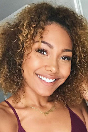 Parker McKenna Posey profil kép