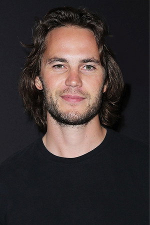 Taylor Kitsch profil kép