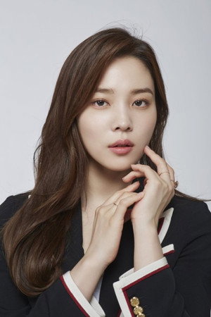 윤소희 profil kép