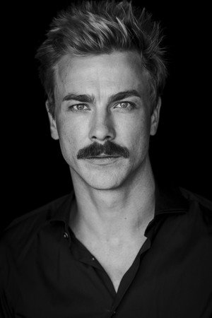 Albrecht Schuch profil kép