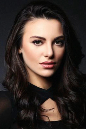 Tuvana Türkay profil kép