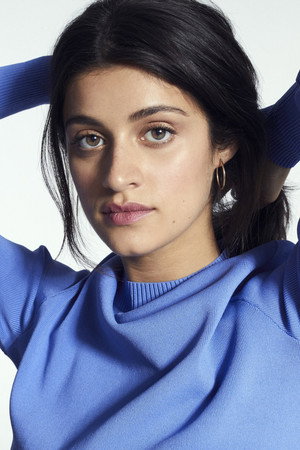 Anya Chalotra profil kép