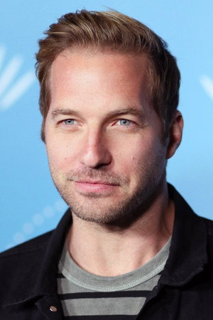 Ryan Hansen profil kép