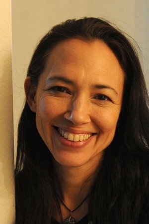 Irene Bedard profil kép