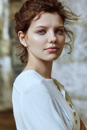 Chloë Levine profil kép