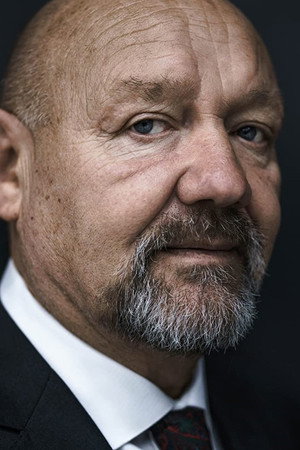 Eugene Lipinski profil kép