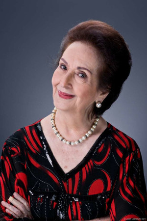 Gloria Romero profil kép