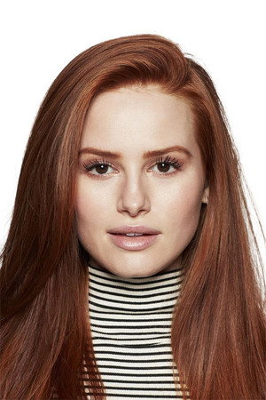Madelaine Petsch profil kép
