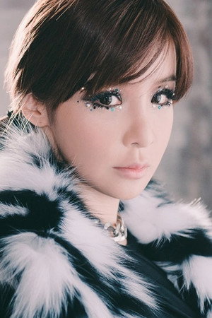 박봄 profil kép