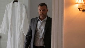 Ray Donovan 7. évad Ep.1 Hit. Remény. Szerelem. Szerencse.
